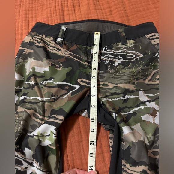 Under Armour camouflage outdoor pant - Picture 5 of 7